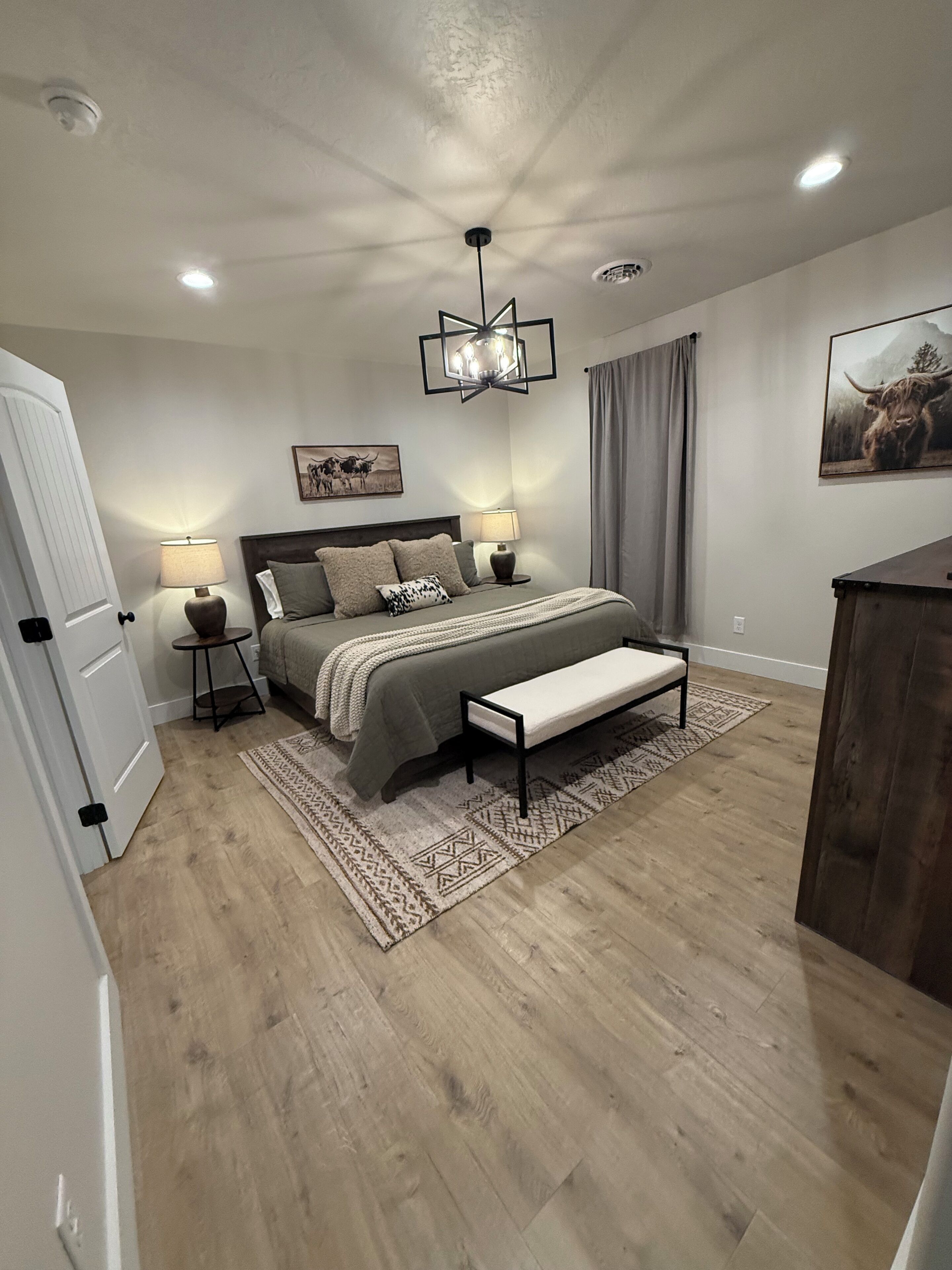 2 dormitorios, tabla de planchar con plancha, wifi y ropa de cama