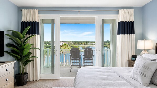 Room - Millennium Coastal Retreat • Laketown Wharf 533  • Sleeps 10• Beach Chair Service (Panama City Beach)