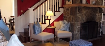 The Sewanee Cottage - Great Location on Campus
