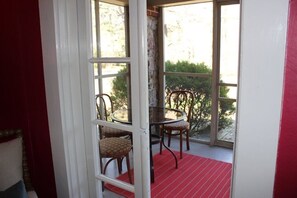 Dining - The Sewanee Cottage - Great Location on Campus (Sewanee)
