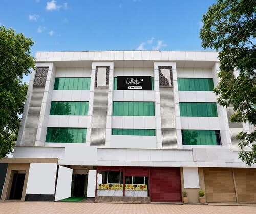 Classic Pearl Residency