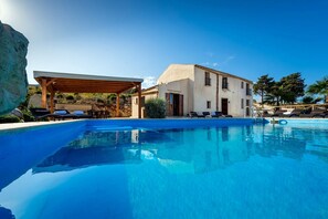 Villa | Exterior - Villa in Sicily Near Guidaloca Bay (Castellammare del Golfo)