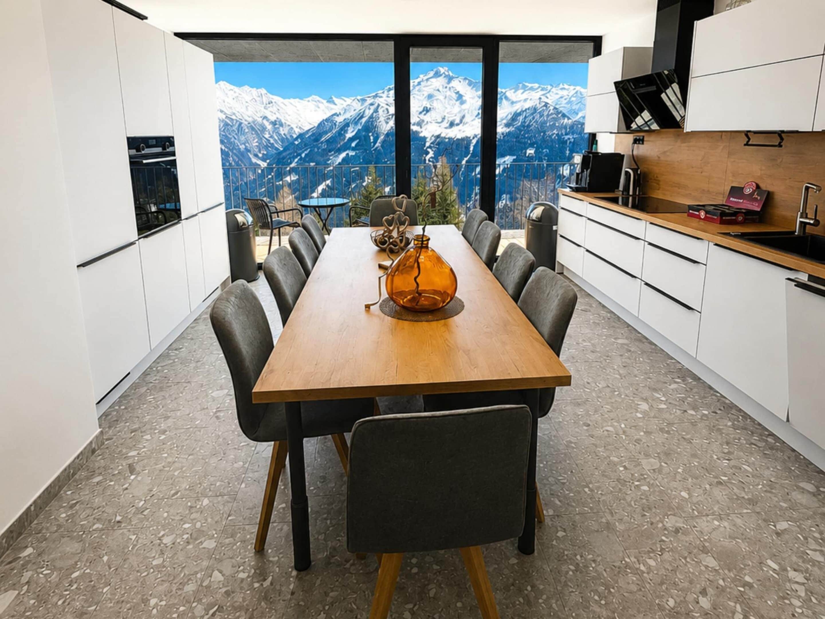 Apartment | Dining