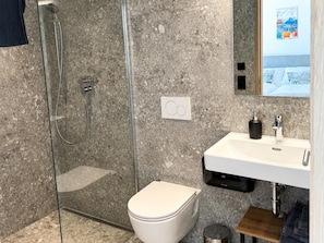 Apartment | Badezimmer