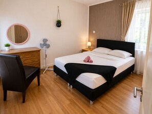 2 Schlafzimmer, Bügeleisen/Bügelbrett, WLAN, Bettwäsche