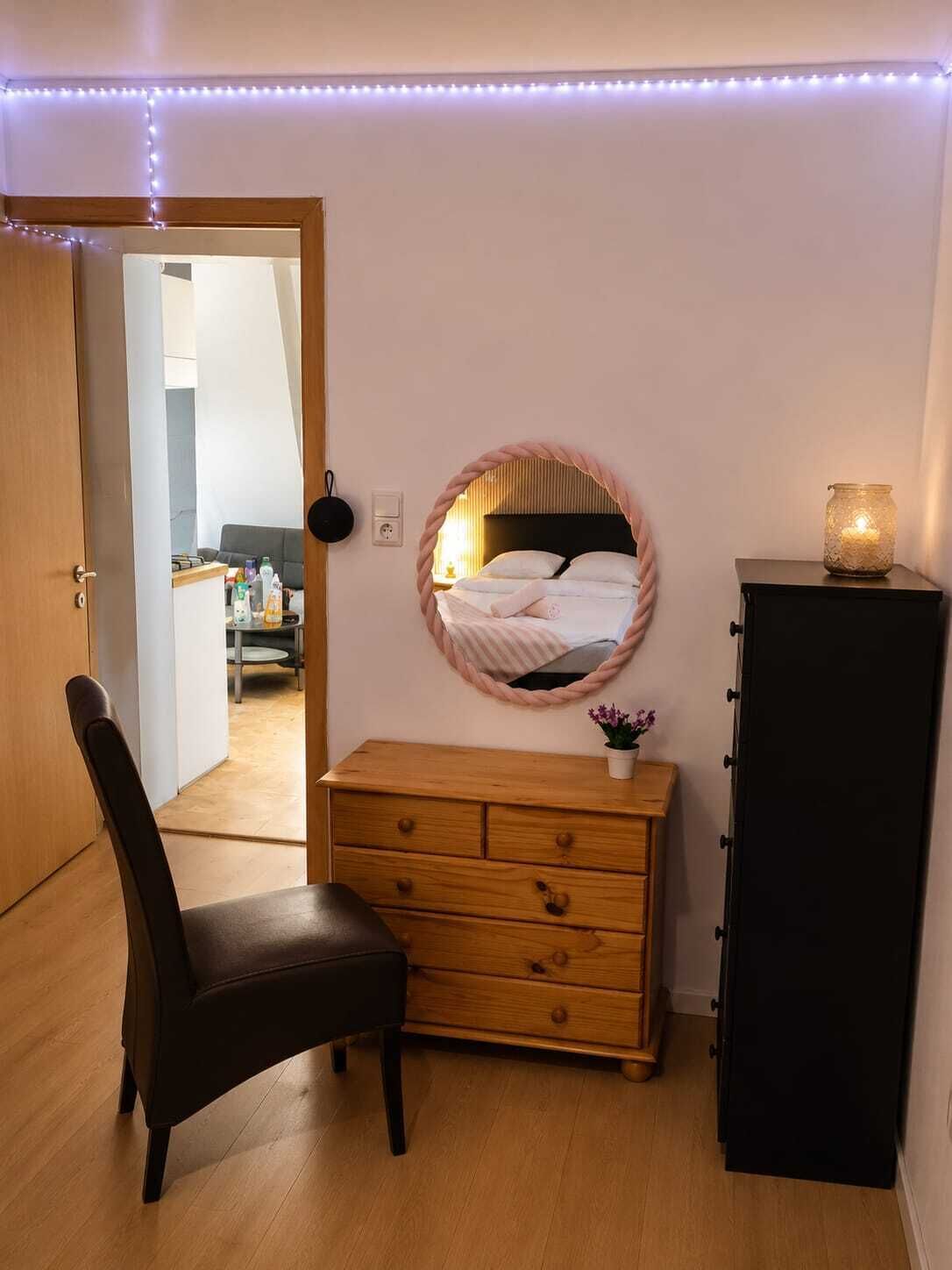 Stylish & Spacious Antwerp Apartment  Up To 6 Guests, Central Location - Amberes