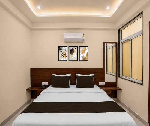Classic Sanganer Court