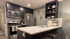 茶具/咖啡用具、冰箱、微波炉、烤箱