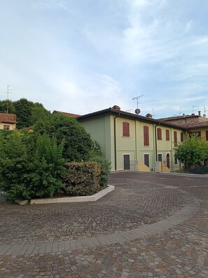 Esterni