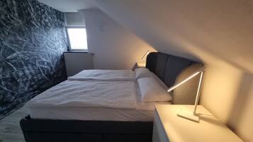Free WiFi, bed sheets