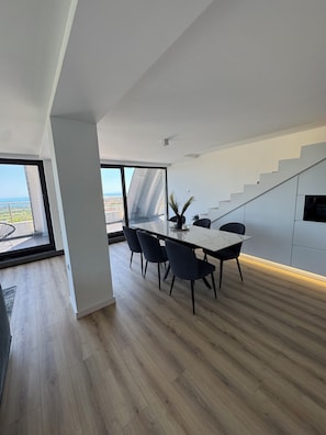 Dining - Rooftop apartment above the rooftops of Vinitsa, Varna, with a view of the sea (Varna)