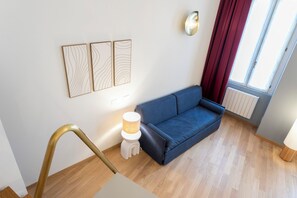 Living area - Vrbo Property (Milano)