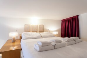 Fer et planche à repasser, accès Internet, draps fournis