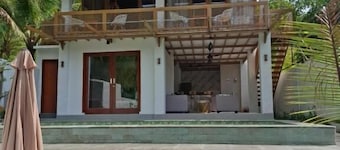Villa Sunyi close to Gili Islands