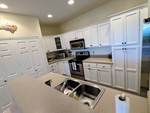 Private kitchen - Ski-in / Ski-out 2BR in The Reserve with iconic Grandfather Mountain views! (Sugar Mountain)