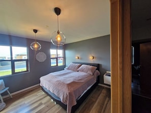 4 bedrooms, WiFi, bed sheets
