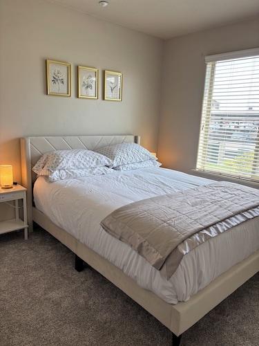 Enjoy the Suite Life! 3-bedroom 2 bathroom condo in quaint Vernal with cool AC