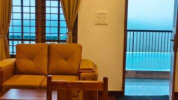 Deluxe Studio Suite | Interior