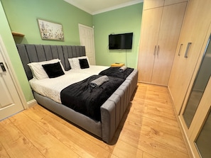 6 Schlafzimmer, kostenloses WLAN, Bettwäsche