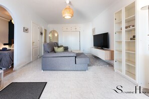 Iron/ironing board, free WiFi, bed sheets - 4 Bed Townhouse, Sauna, Pool, Sea Views (Benalmádena)