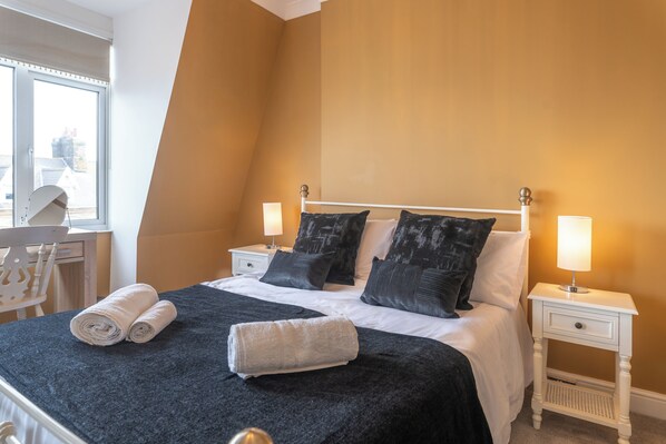 Room - Highfield Terrace - Imposing, Beautiful Victorian House With Stunning Sea Views (Ilfracombe)