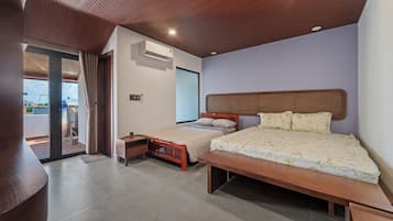 5 bedrooms, WiFi, bed sheets