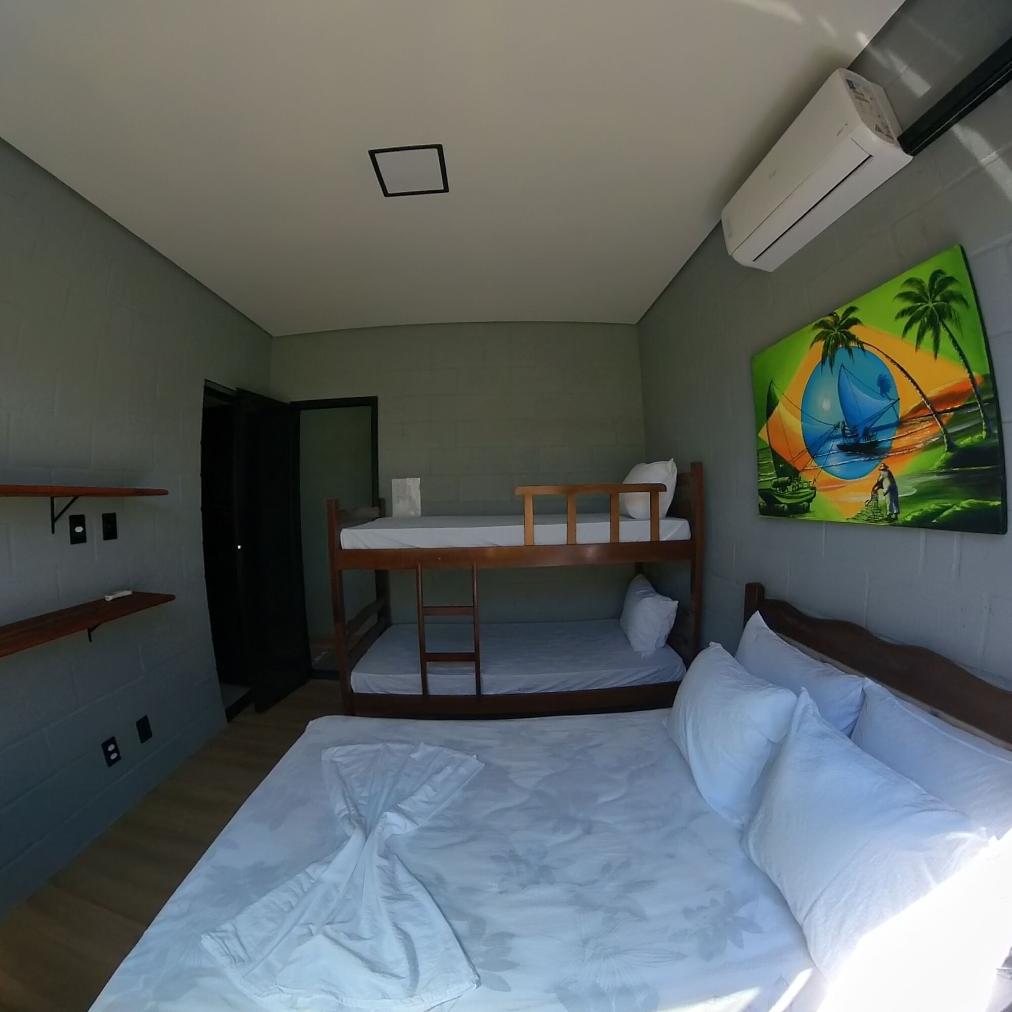2 quartos, Wi-Fi de cortesia, roupa de cama
