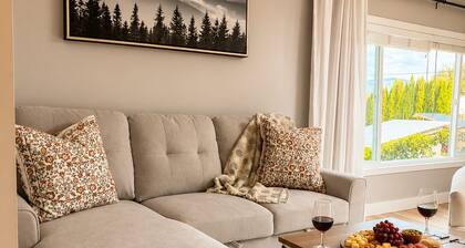 Mountain Views - Sleeps 4 - Pet Friendly - Close to Wineries and Beaches