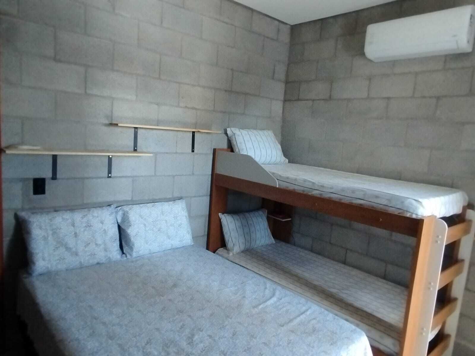Acceso a internet y ropa de cama 