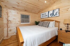 5 Schlafzimmer, Bügeleisen/Bügelbrett, kostenloses WLAN, Bettwäsche
