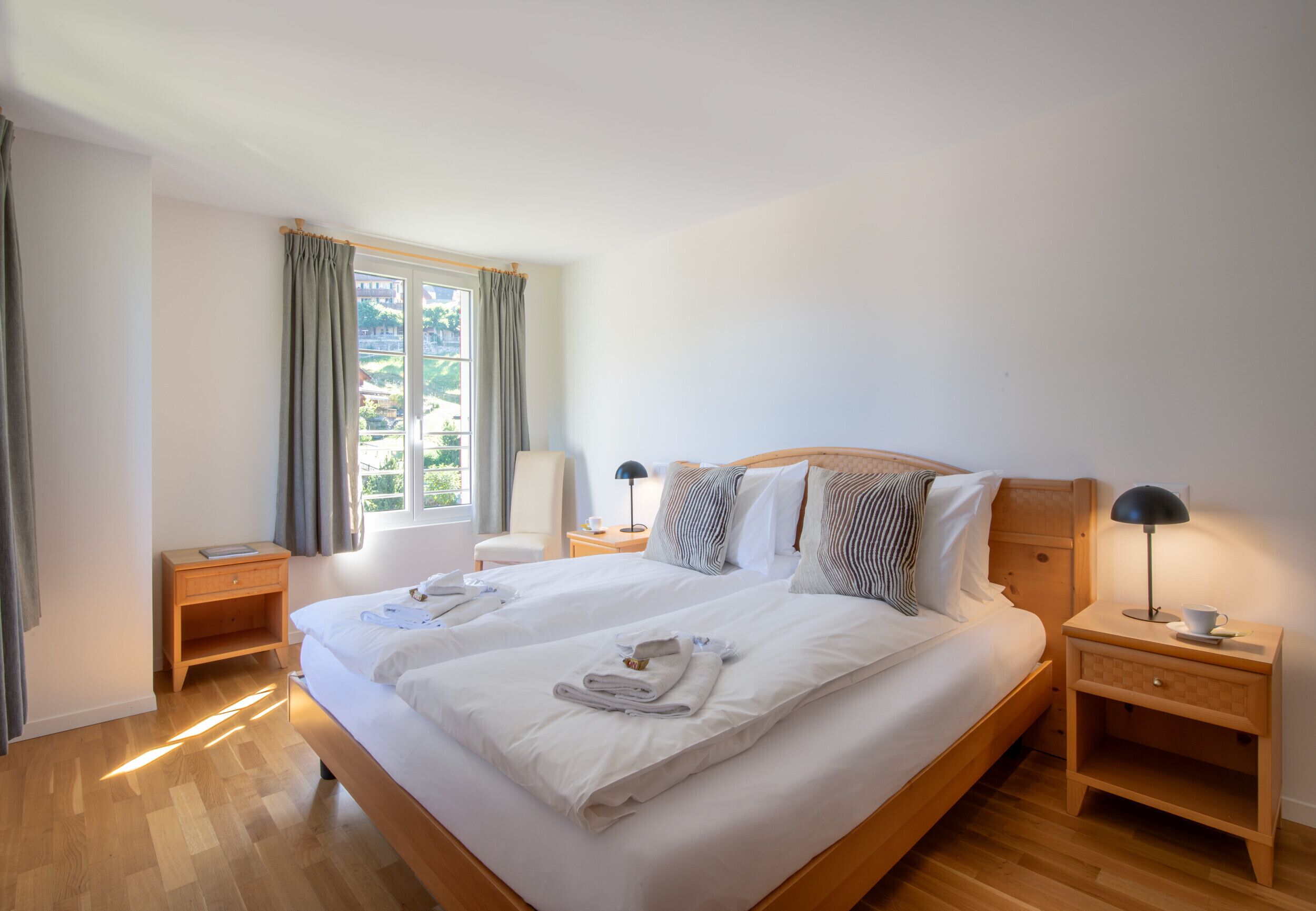 3 slaapkamers, een strijkplank/strijkijzer, gratis wifi, beddengoed