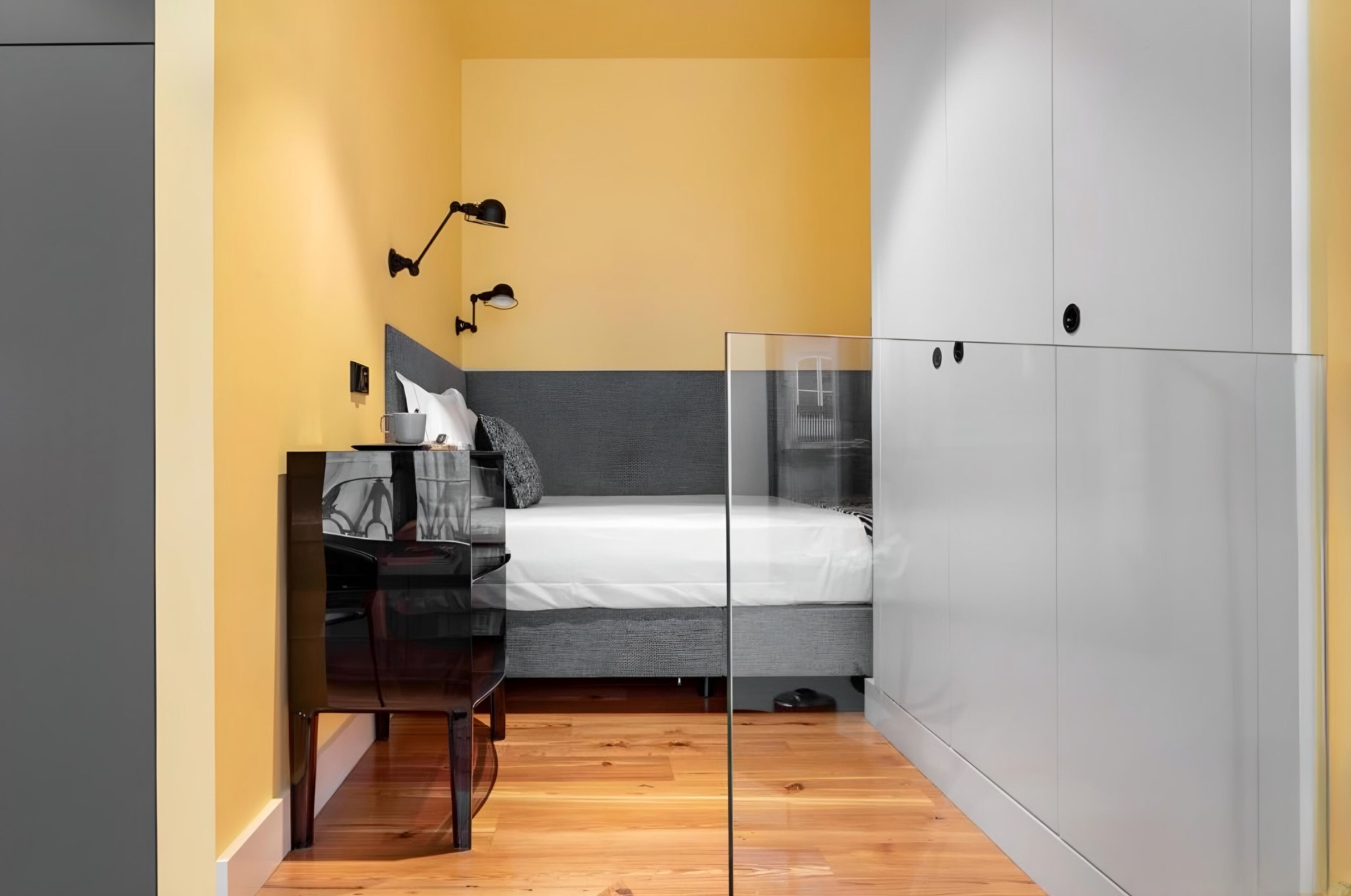 1 bedroom, in-room safe, iron/ironing board, free WiFi