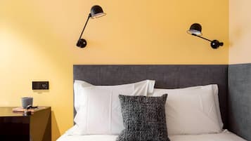1 bedroom, in-room safe, iron/ironing board, free WiFi
