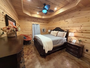 3 Schlafzimmer, Schreibtisch, Bügeleisen/Bügelbrett, kostenloses WLAN
