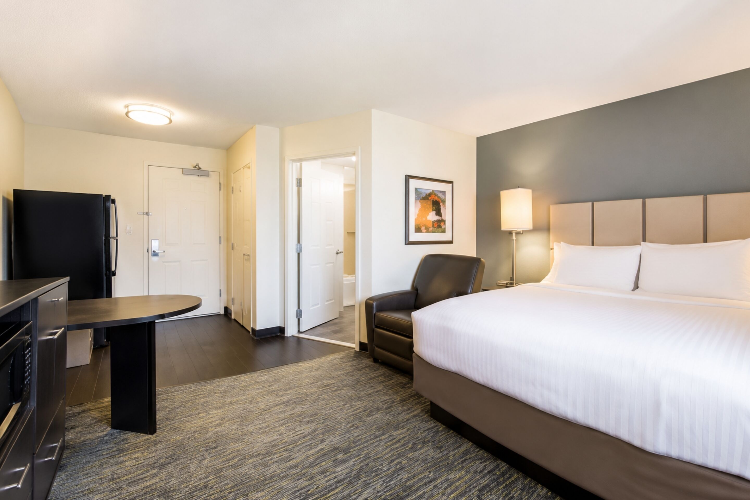 1 bedroom, in-room safe, WiFi (free)