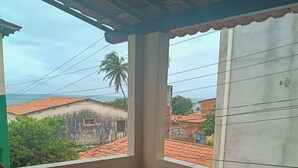 Superior-Doppelzimmer, Veranda, Strandblick | Unterkunftsgelände