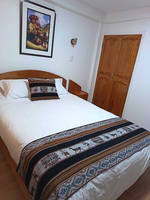 Room - Omaya House: A Cozy and Quiet Room for Your Stay in Downtown Cusco (Cusco)