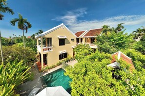 Classic-Villa, Balkon, eingeschränkter Seeblick | Außenbereich