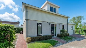 Villa | Exterior