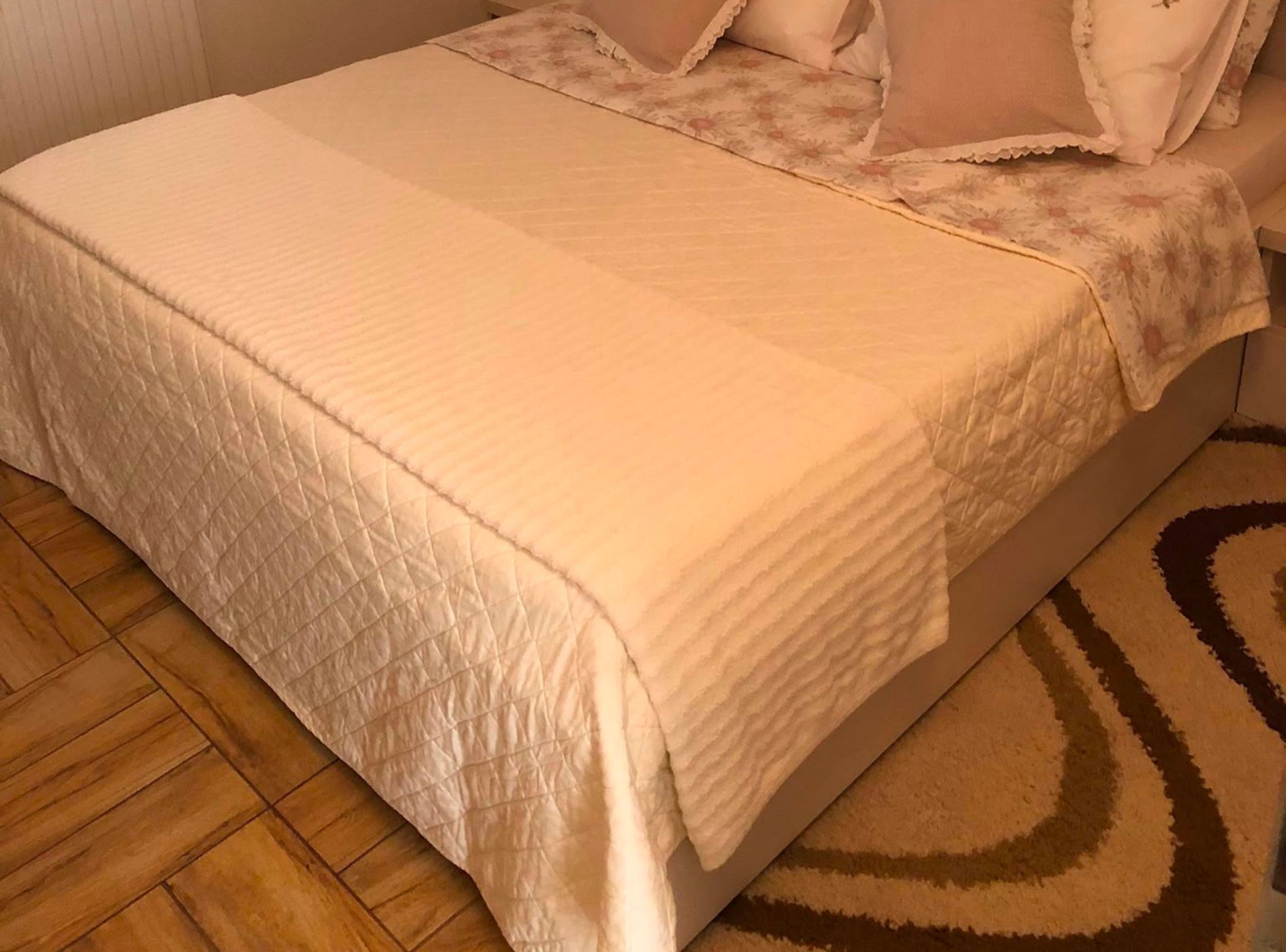 Apartment (Deluxe Two Bedroom Apartment with Ter) | 5 bedrooms, cribs/infant beds, free WiFi