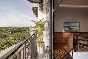Executive-Doppel- oder -Zweibettzimmer, Balkon, Stadtblick | Innenbereich