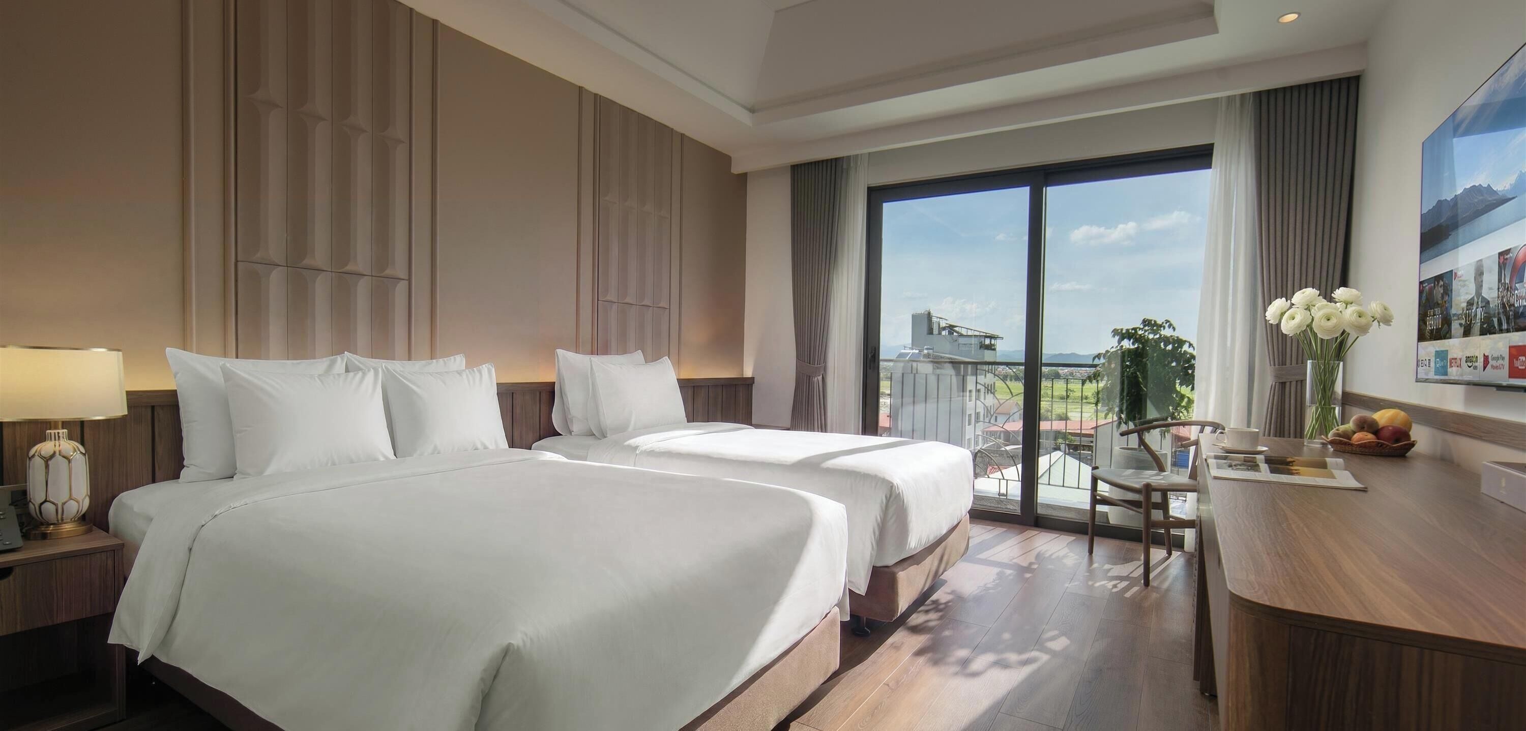 Junior-Dreibettzimmer, Balkon, Bergblick