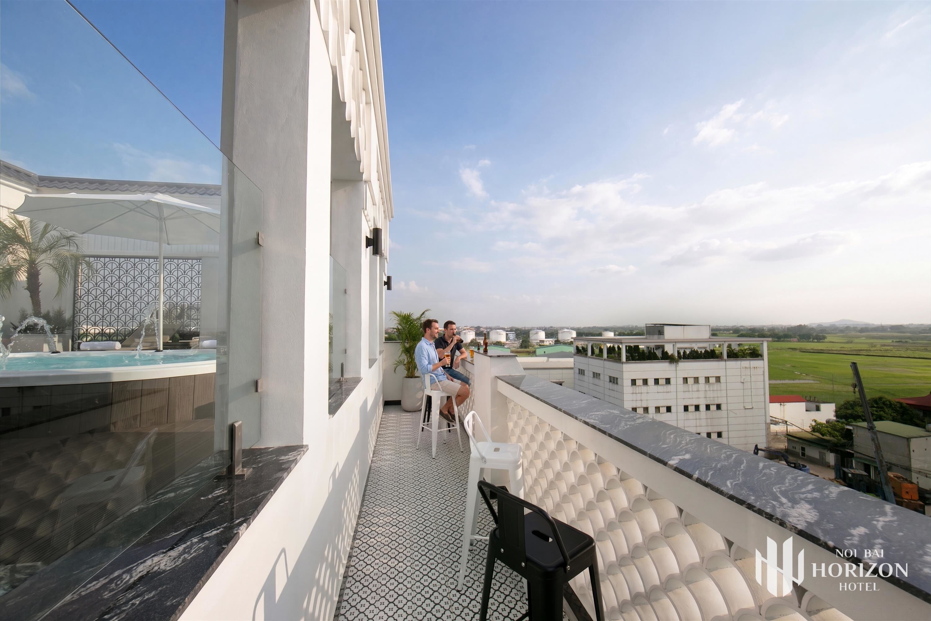 10 outdoor pools, pool umbrellas, pool loungers