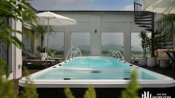 10 buitenzwembaden, parasols voor strand/zwembad