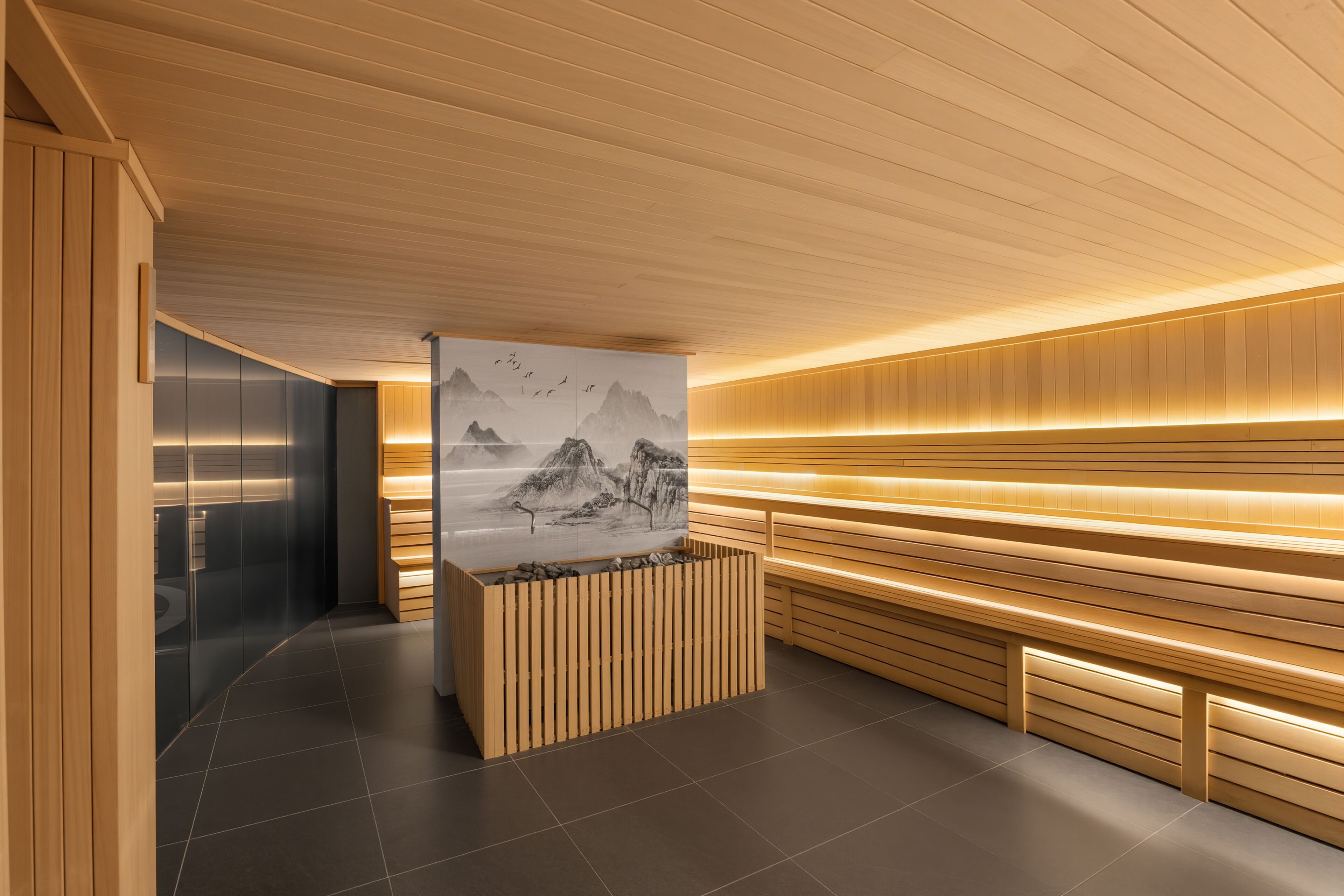 Sauna, hot tub, steam room, mud baths, hydrotherapy, Thai massages
