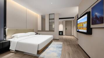 Luxury Double Room | Desk, laptop workspace, blackout drapes, soundproofing
