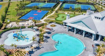 Resort-Style Villa Retreat Near Lakewood Ranch Hotspots