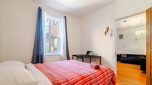 4 chambres, fer et planche à repasser, Wi-Fi, draps fournis