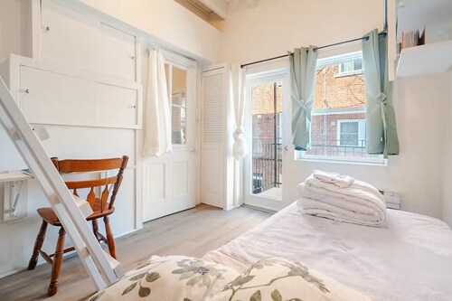 🍁 Charmant Appart Rustique | 7 Couchages| Métro Parc & Parc Jarry. Pet friendly