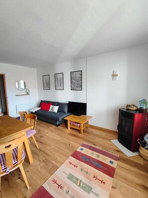 Living area - 'Bilocale Nuovo Alpe Lusia - Fiemme' Apartment with Mountain View, Garden & Wi-Fi (Bellamonte)